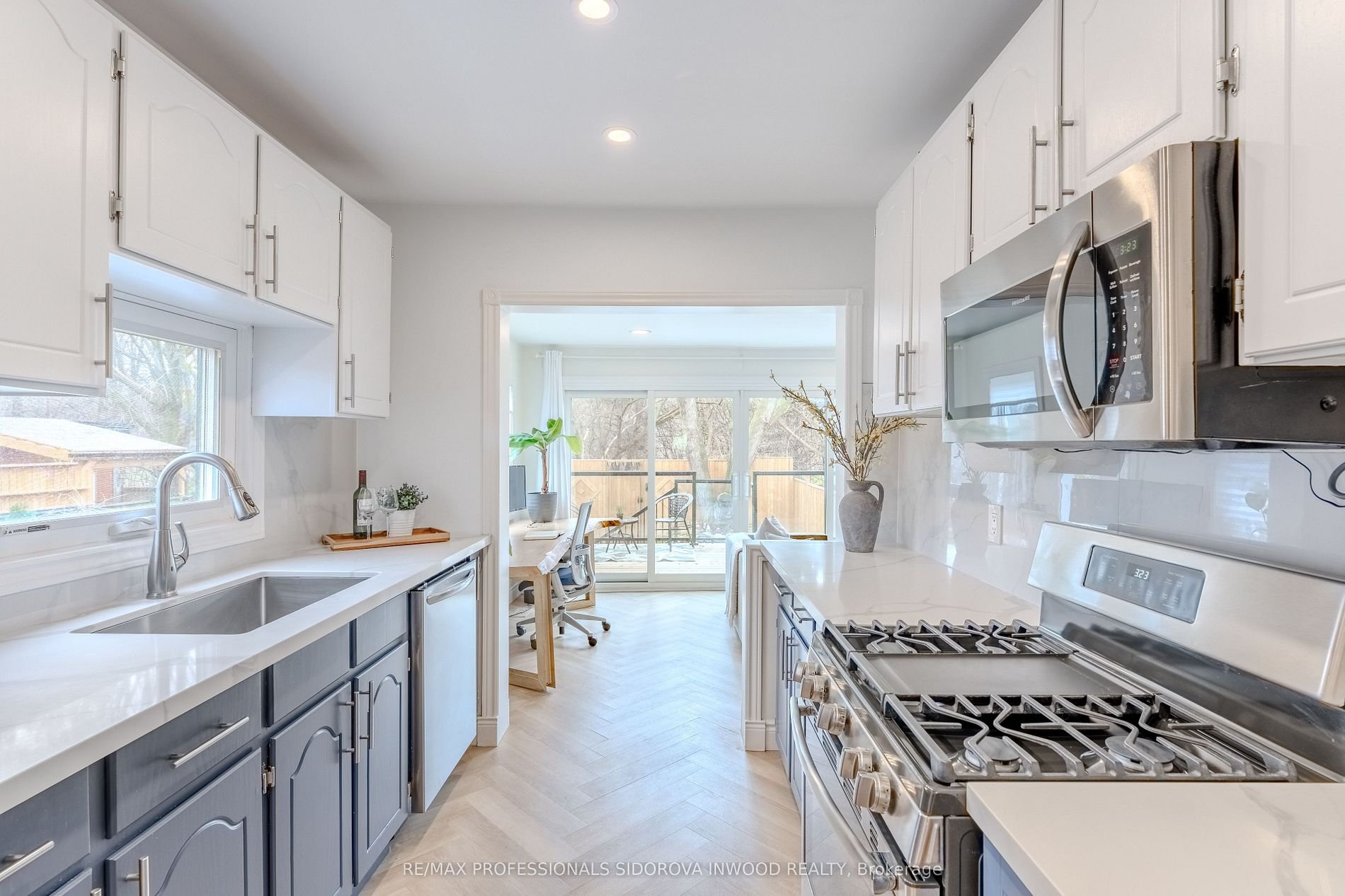 25 Warren Cres | For Sale