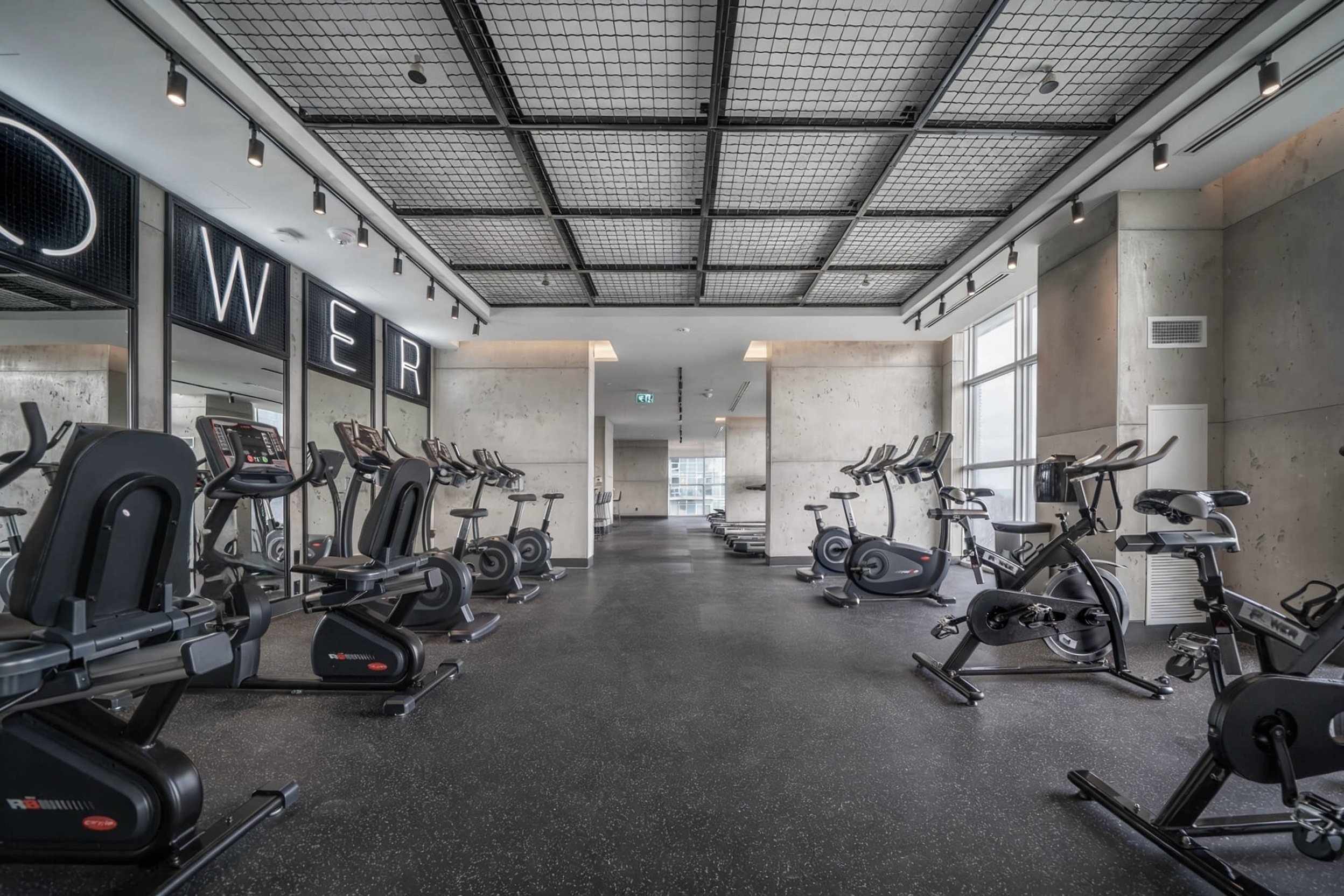 251 Manitoba Gym luxury gym in Etobicoke